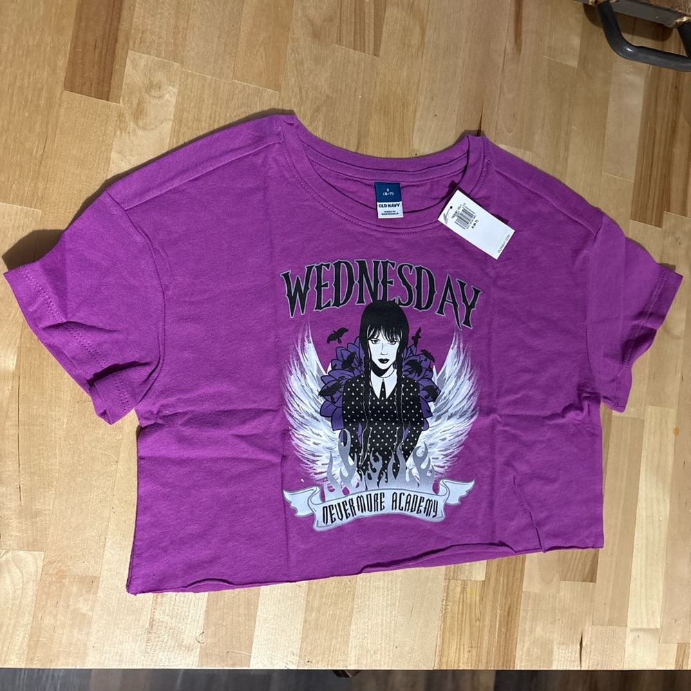 Old Navy Girls Wednesday Addams Cropped Graphic Tee Size S 6-7 Purple NWT
